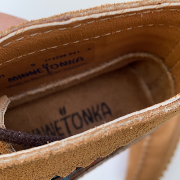 AUTH NIB Minnetonka El Paso Ankle Boots Taupe - Picture 7 of 13